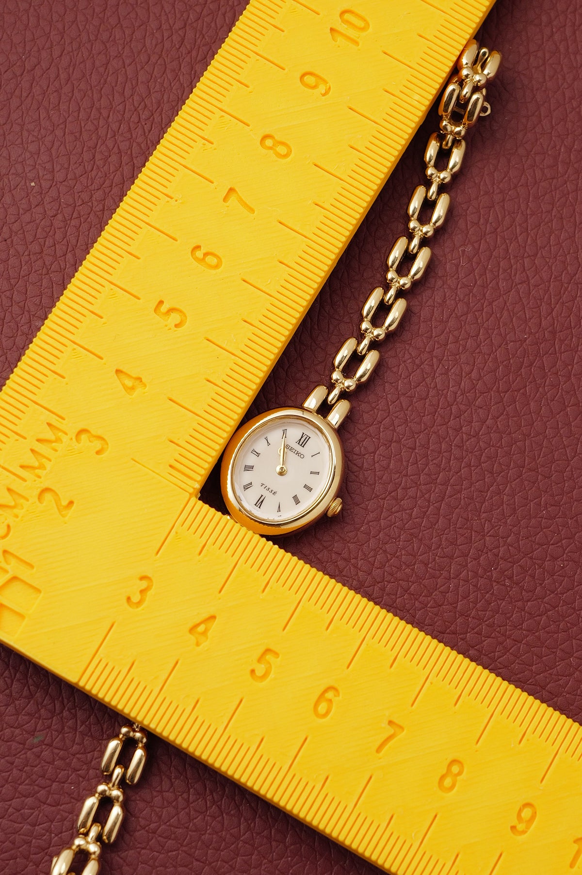 Seiko Tisse "Dainty Roman" Circa. 1990s