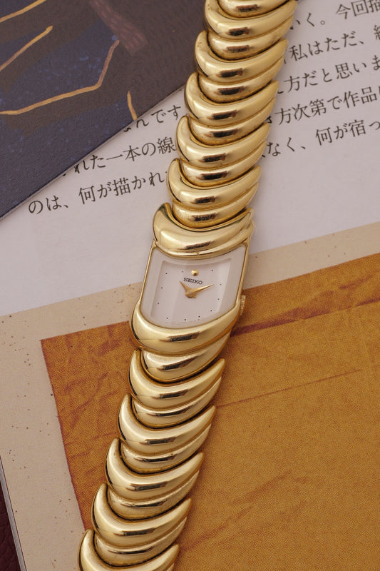 Seiko Quartz "Molten Loop" Circa.1994 (Rare Curation)