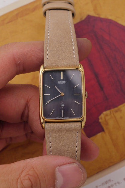 Seiko Quartz Tank "Linen" Circa. 1977
