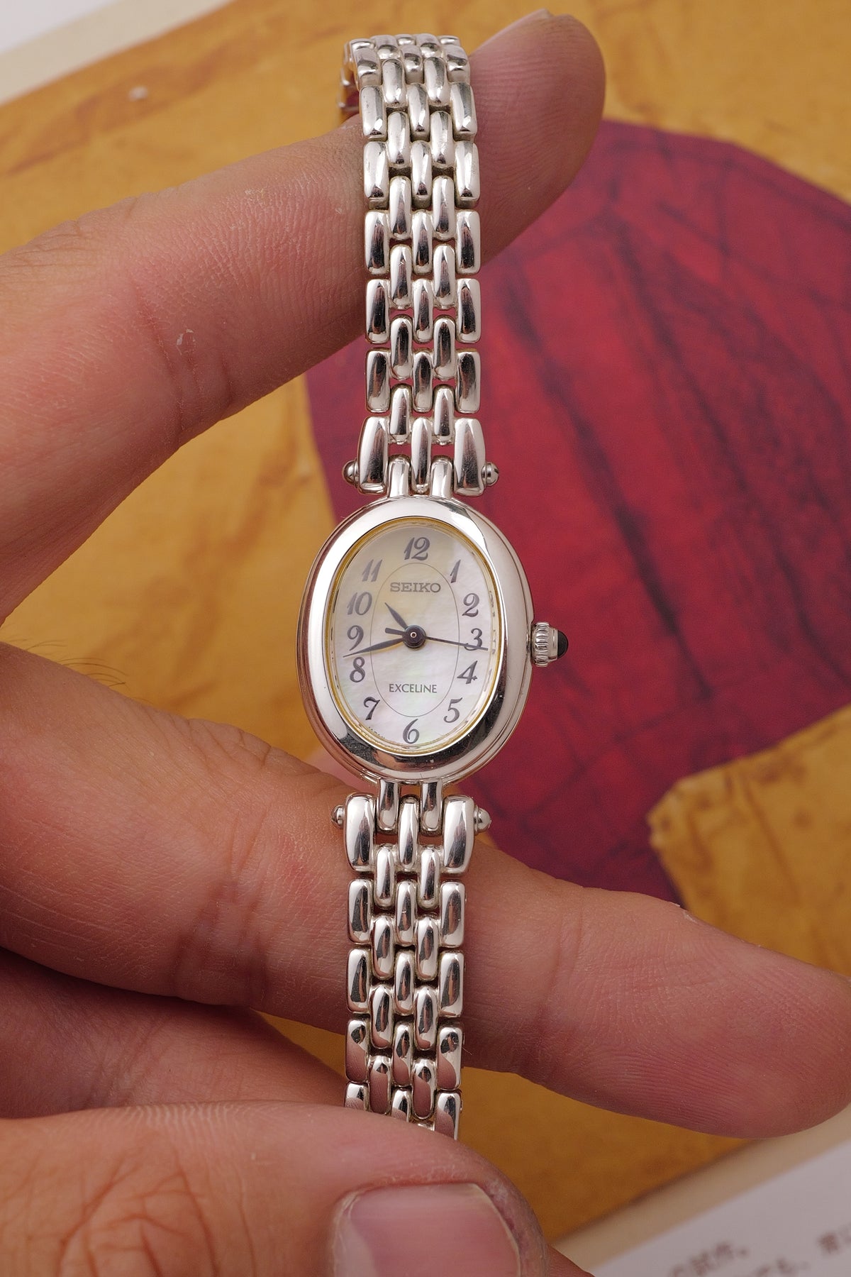 Seiko Exceline "Ellipse Mother of pearl" Circa. 1995