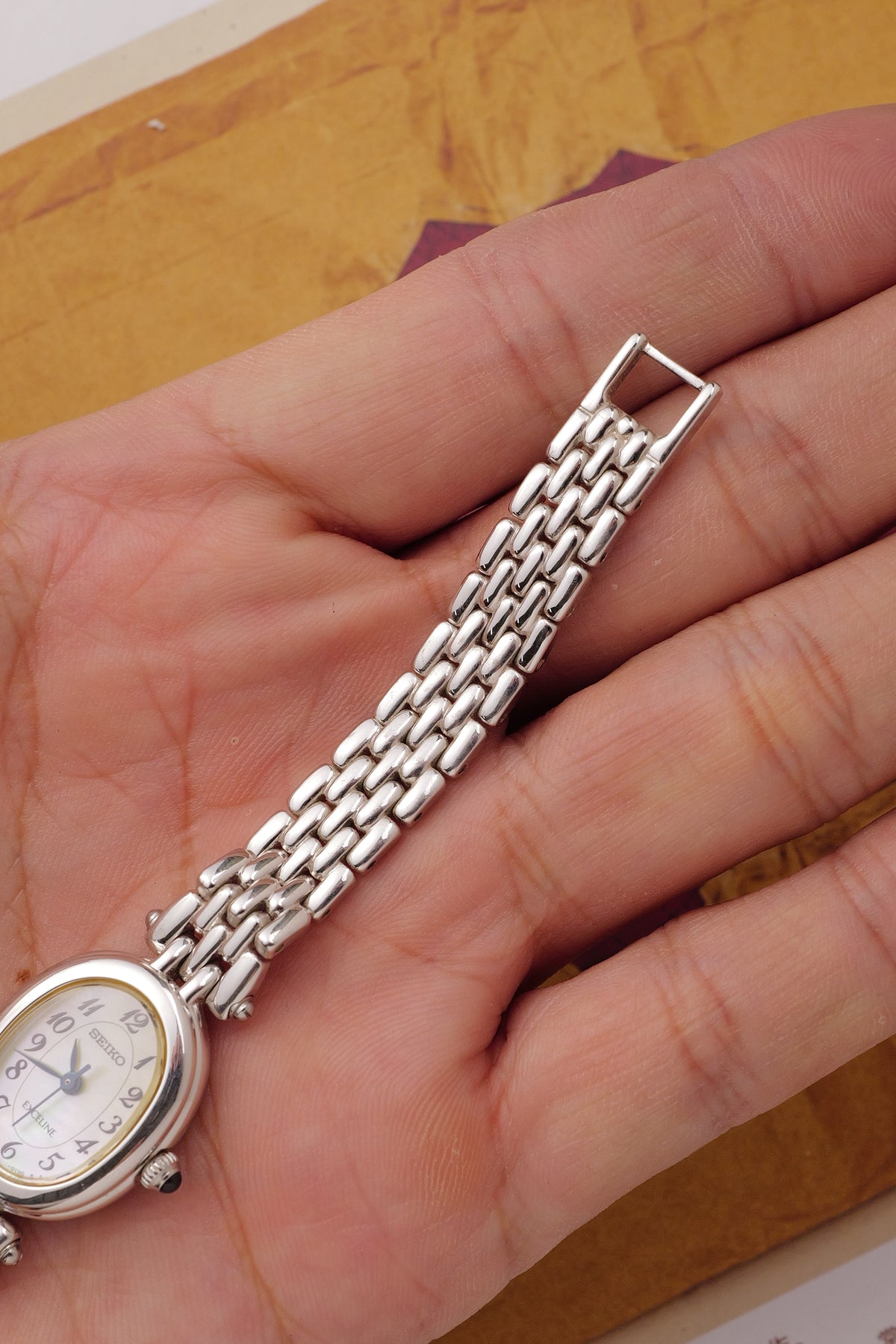 Seiko Exceline "Ellipse Mother of pearl" Circa. 1995