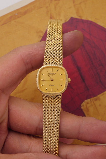 Longines integrated Bracelet Ladies Quartz with adjustable buckle Circa. 1990s