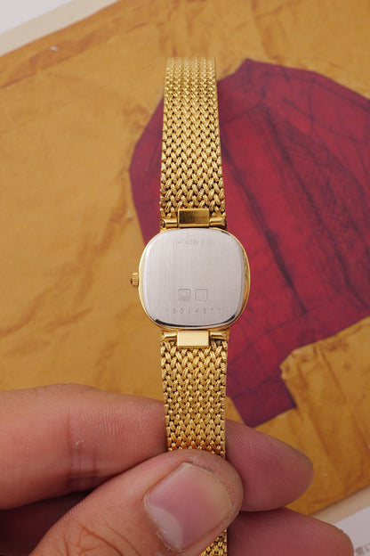 Longines integrated Bracelet Ladies Quartz with adjustable buckle Circa. 1990s