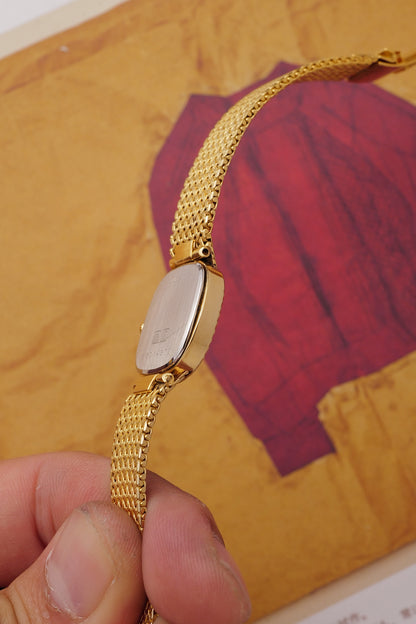 Longines integrated Bracelet Ladies Quartz with adjustable buckle Circa. 1990s
