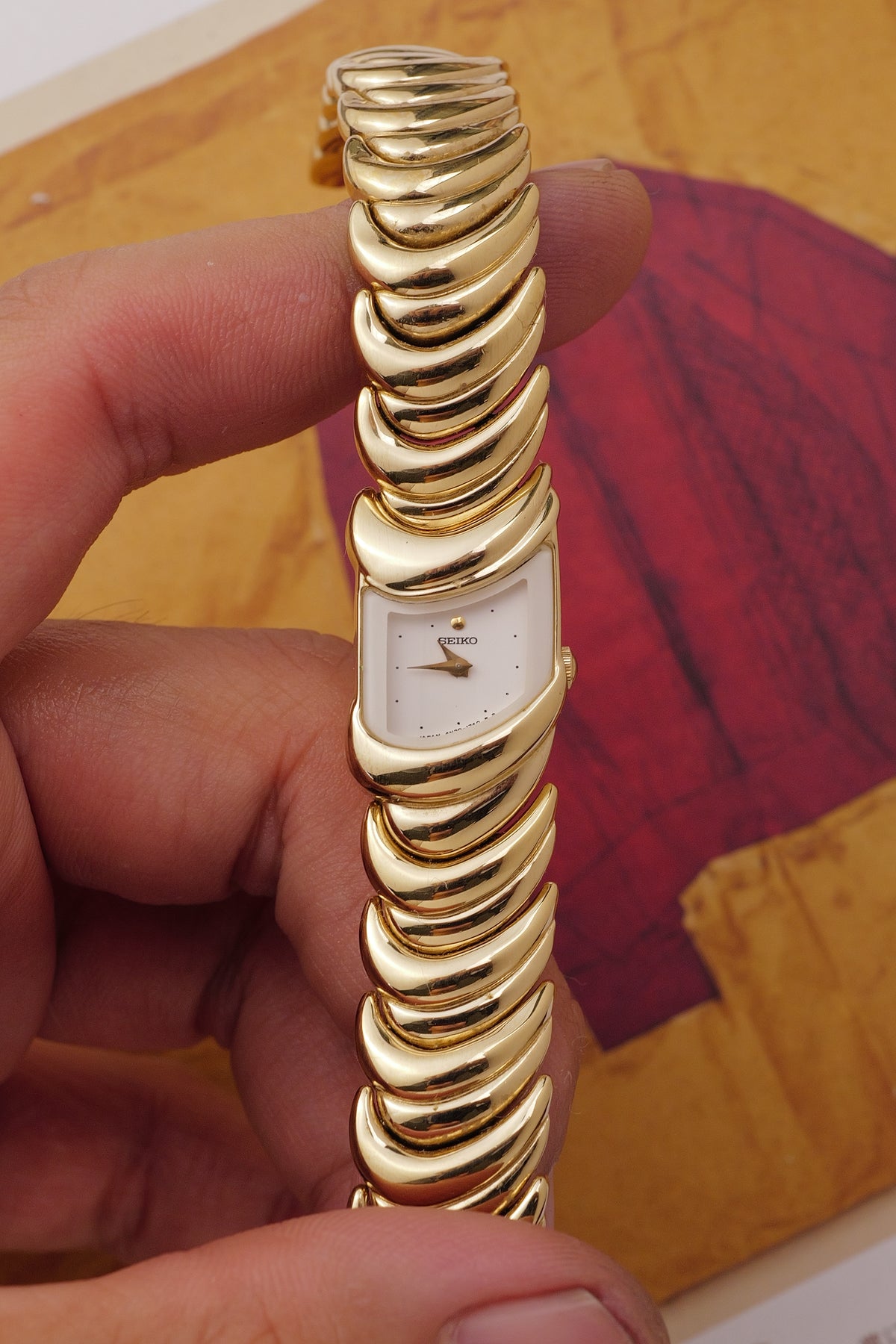 Seiko Quartz "Molten Loop" Circa.1994 (Rare Curation)