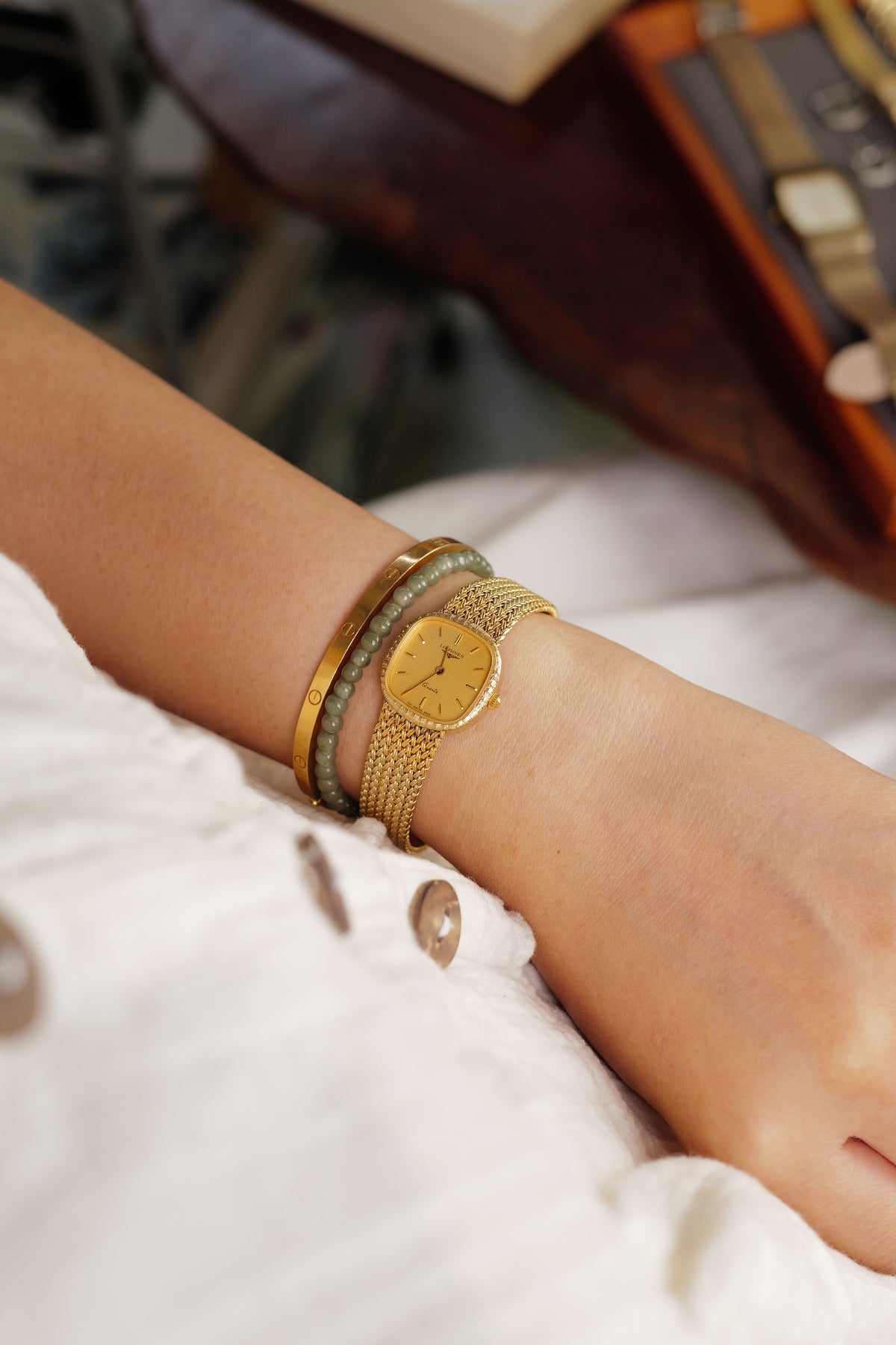 Longines integrated Bracelet Ladies Quartz with adjustable buckle Circa. 1990s