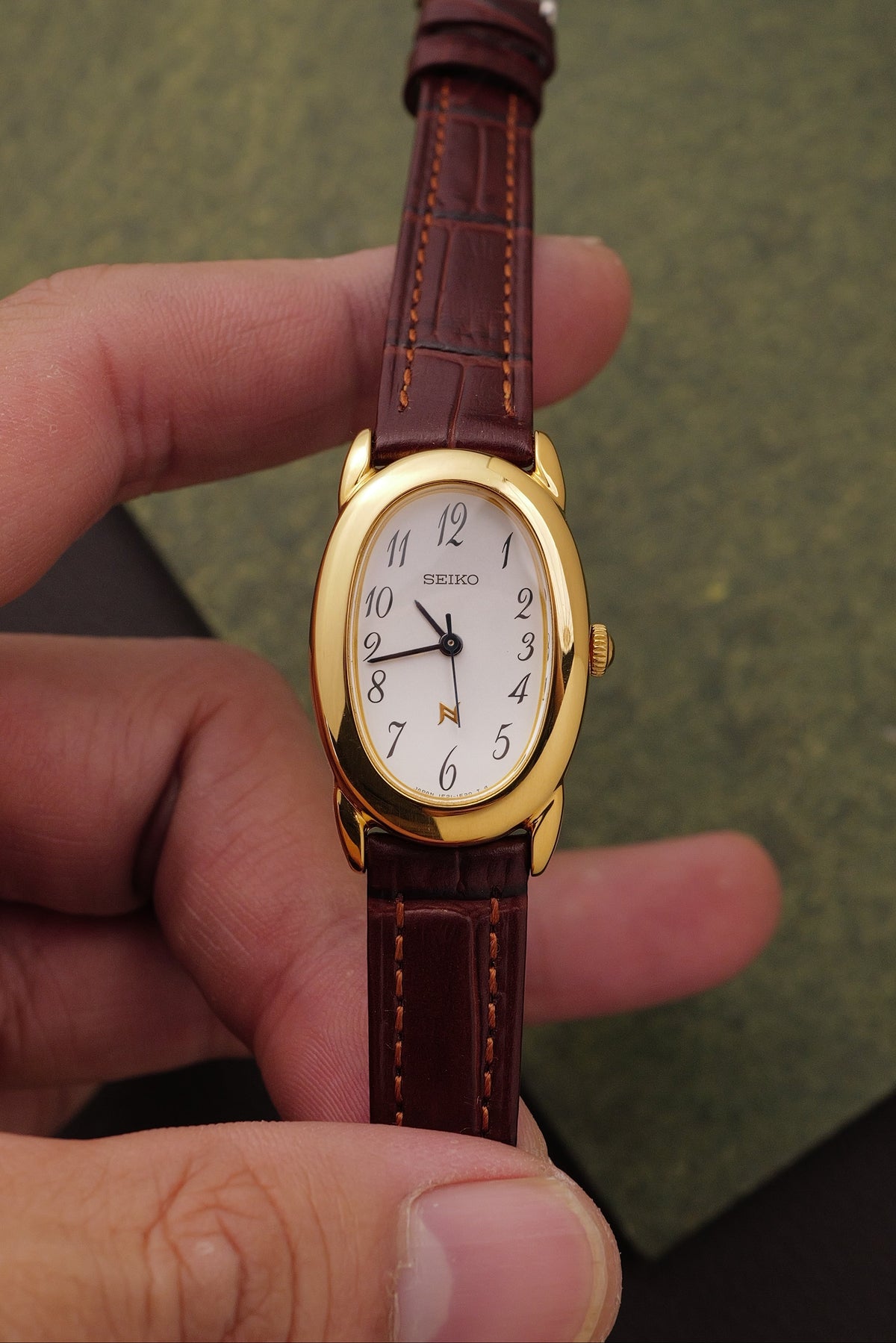 Seiko Ladies "Baignoire" Gold Circa. 1995