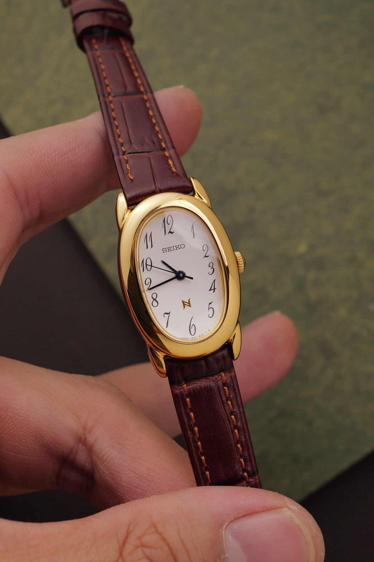 Seiko Ladies "Baignoire" Gold Circa. 1995
