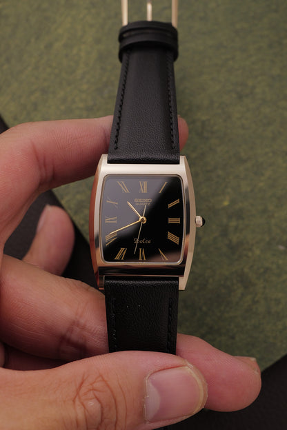 Seiko Dolce "Tonneau onyx" Circa. 1981