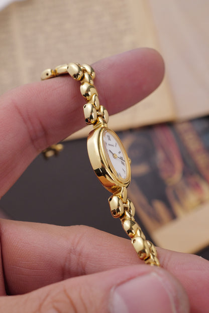 Seiko Mini Oval Circa. 1990s